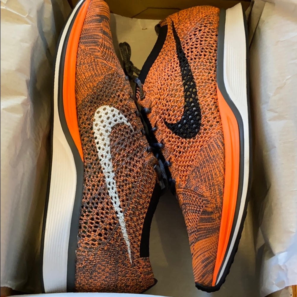 Men’s Nike Flyknit Racer